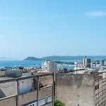 Luxury Overlooking The Daire Split
