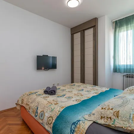 Luxury Overlooking The Split