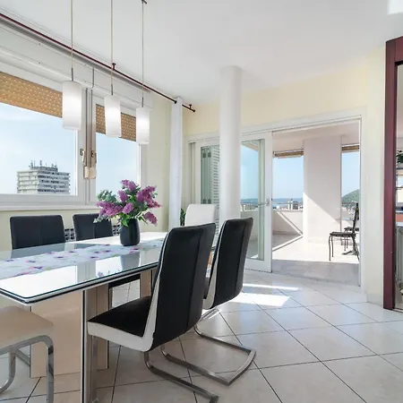 Apartmán Luxury Overlooking The *