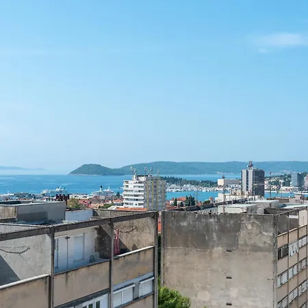 Luxury Overlooking The Apartmán Split