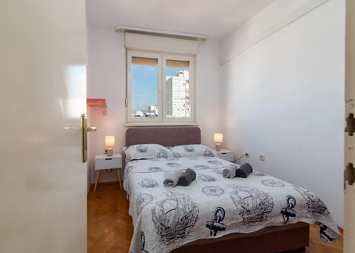 Luxury Overlooking The Apartamento Split