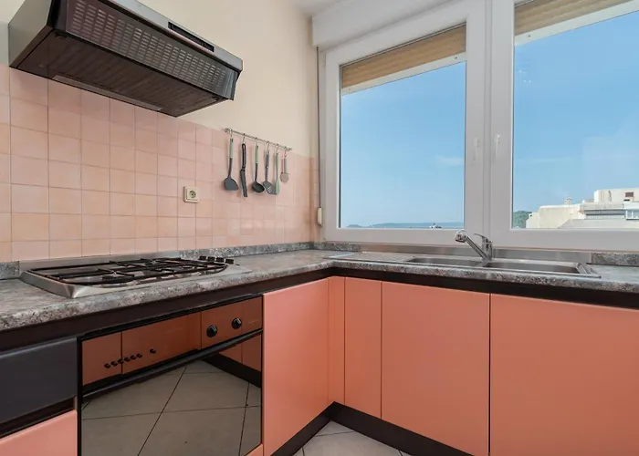 Luxury Overlooking The Apartamento Split