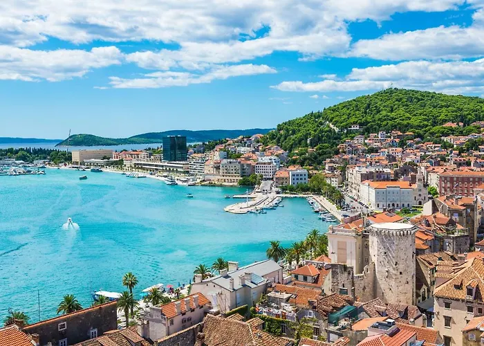 Luxury Overlooking The Split