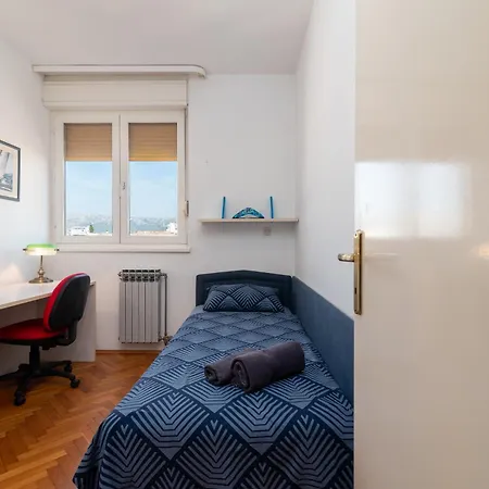 Luxury Overlooking The Split