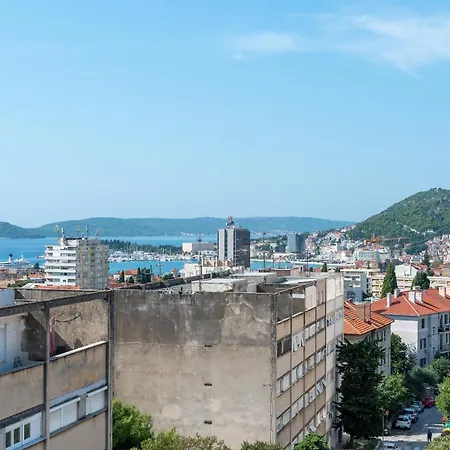 Apartament Luxury Overlooking The