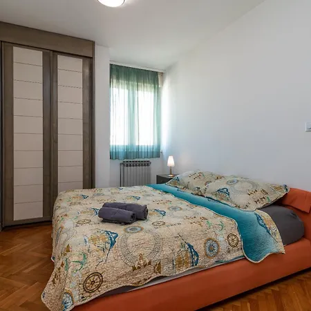 Apartment Luxury Overlooking The