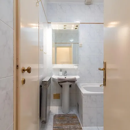 Apartment Luxury Overlooking The *
